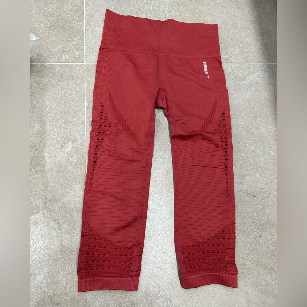 Gymshark Red Women’s seamless CAPRI Leggings size xs